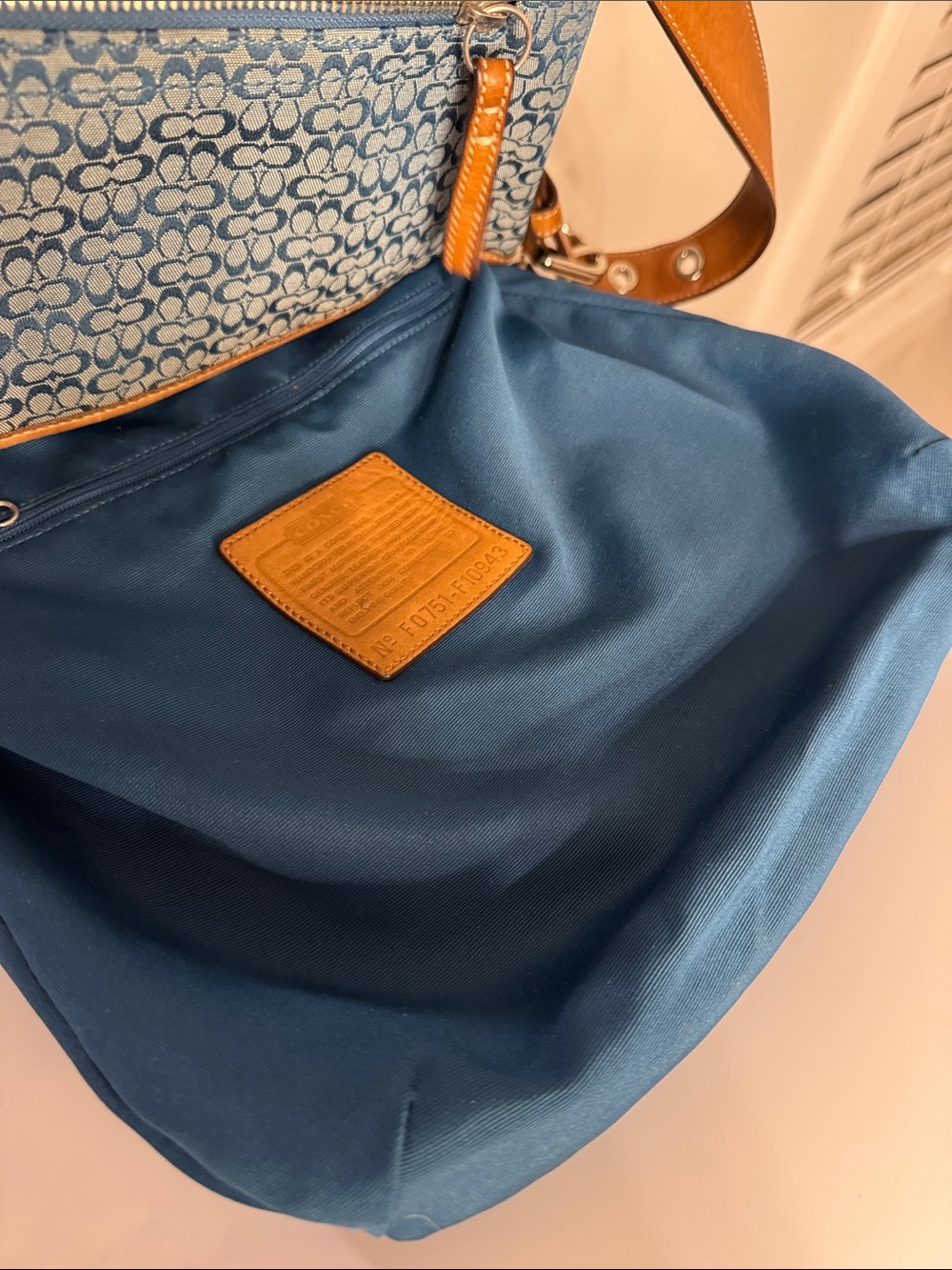 Vintage Coach Soho Signature C Shoulder Bag Blue Teal Jacquard Y2K Rare Color - Picture 10 of 12